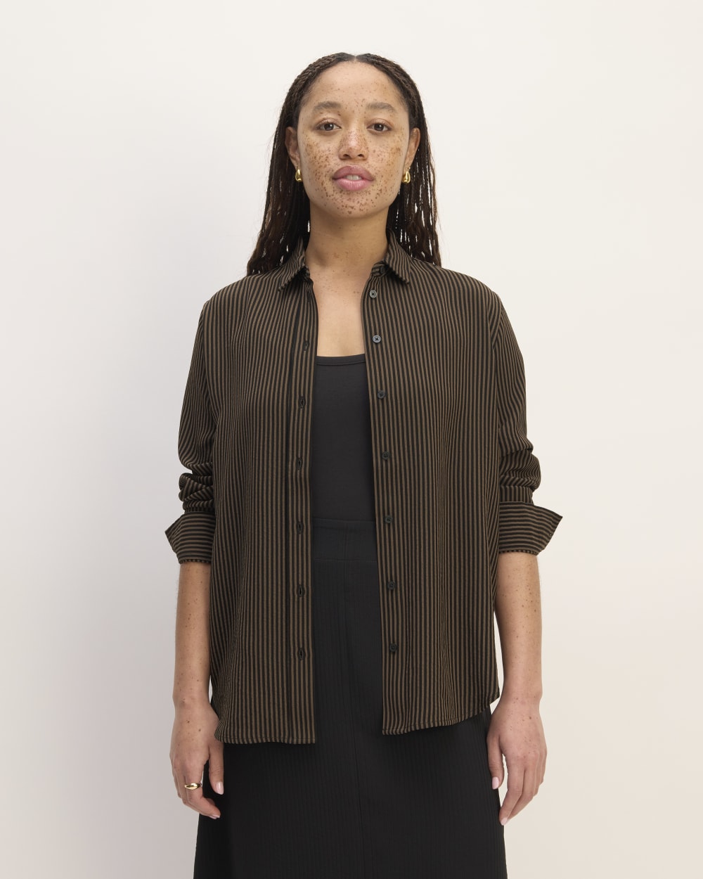 The City Stripe Relaxed Shirt in Cocoa / Black — front view