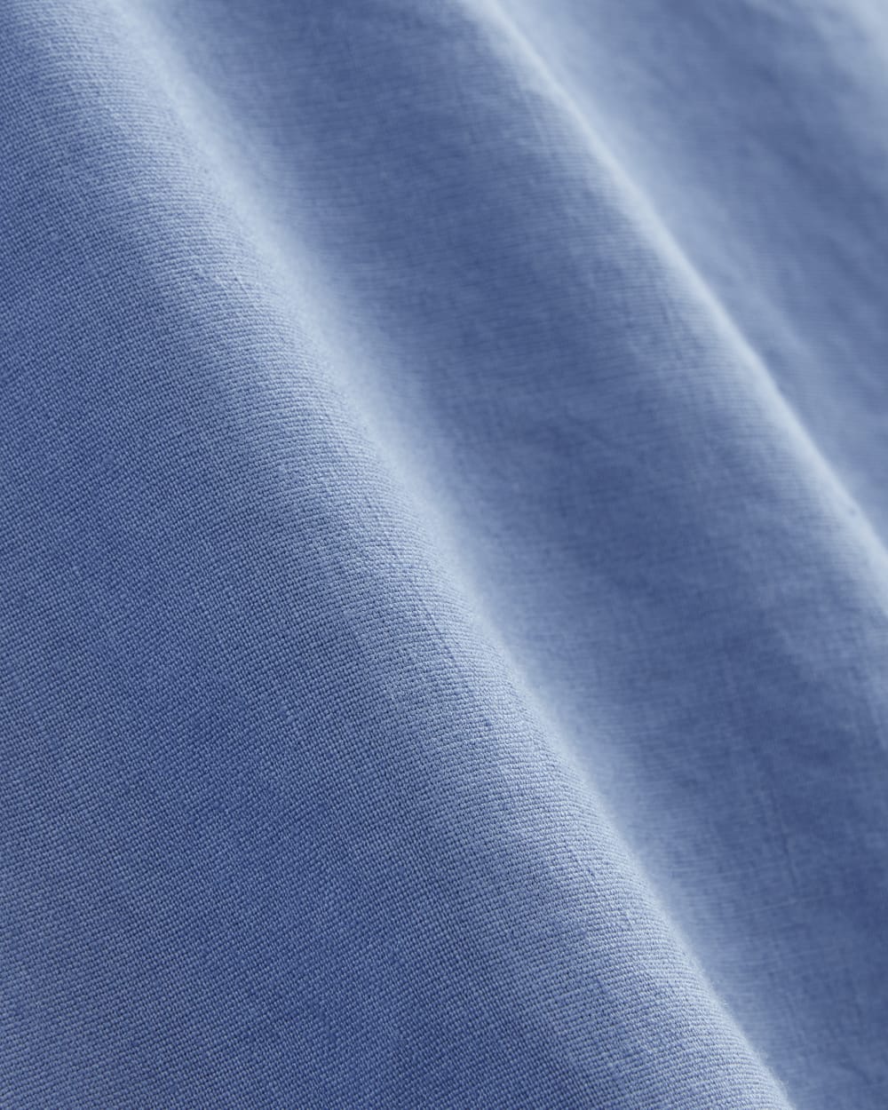 The Seamed Dress in Stretch Linen in Bluebell — detail view
