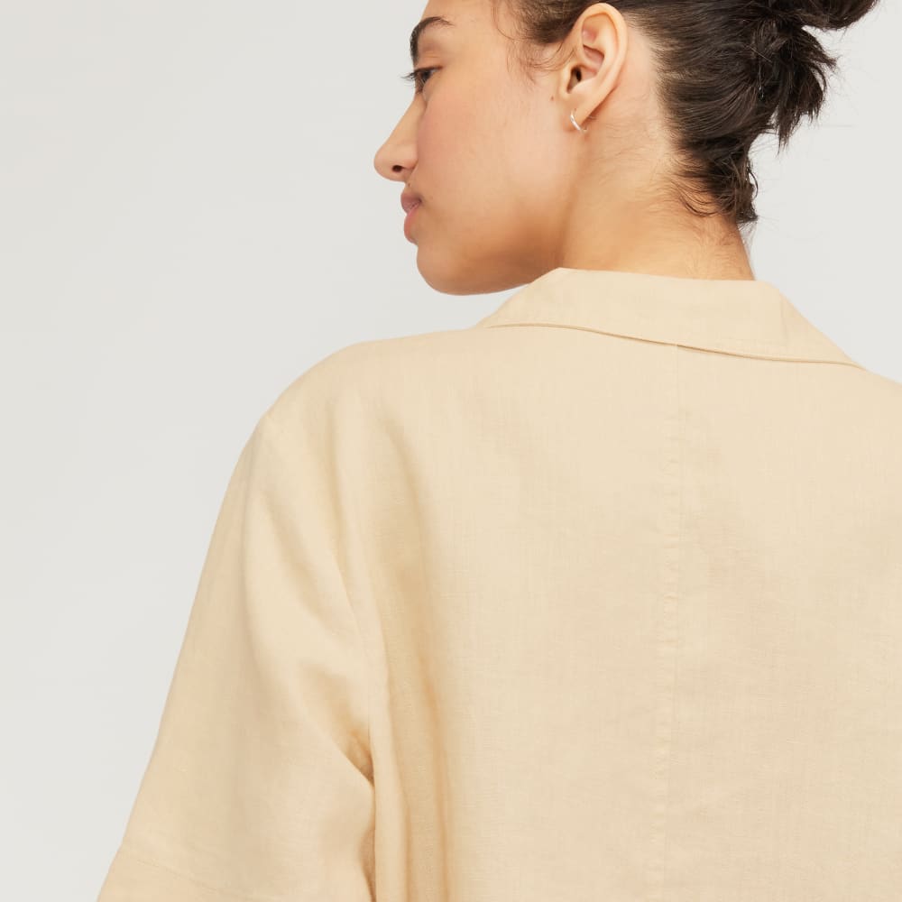 The Linen Workwear Shirt in Warm Khaki — detail view
