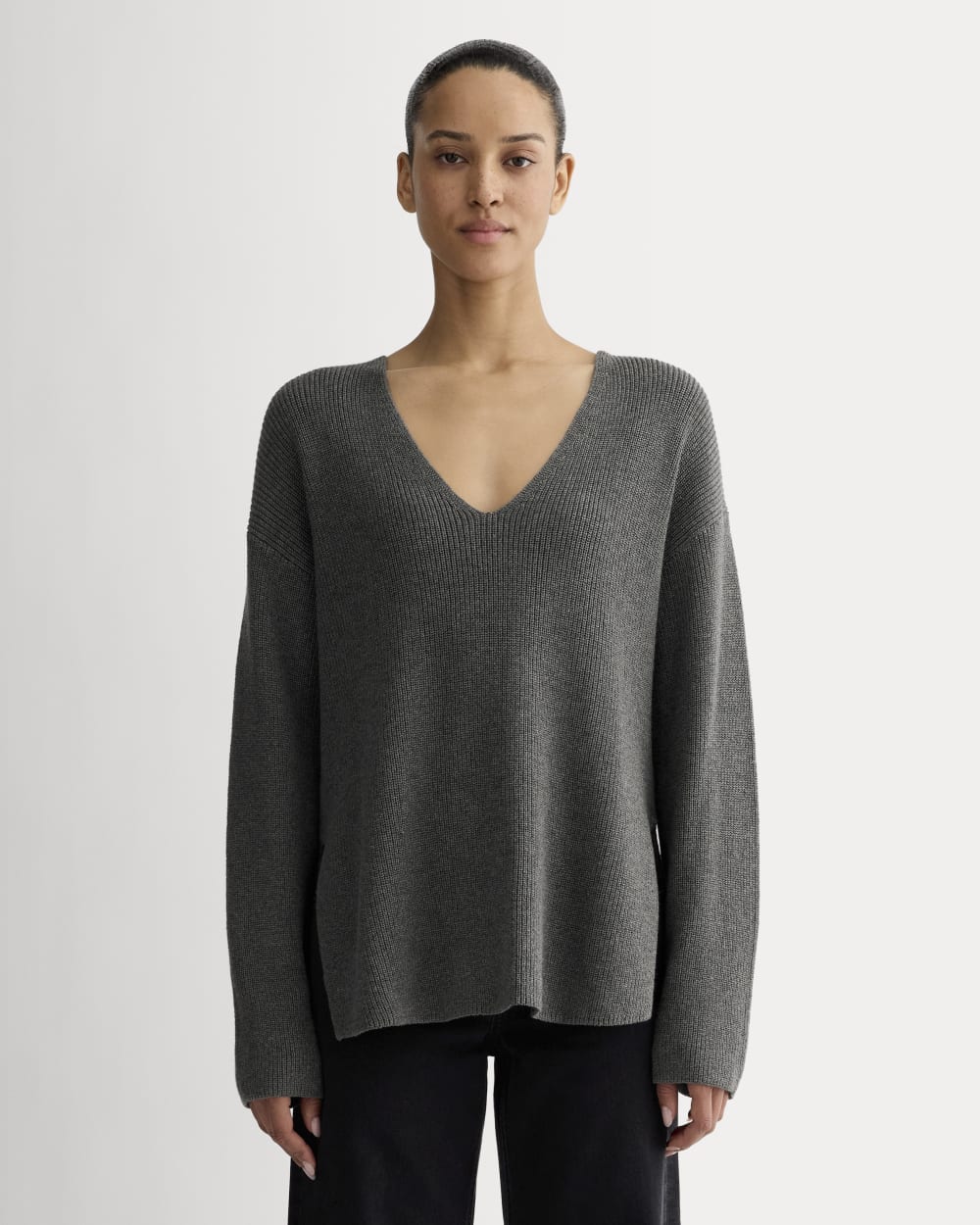 The Slouchy V-Neck in Everyday Cotton in Heathered Charcoal — front view
