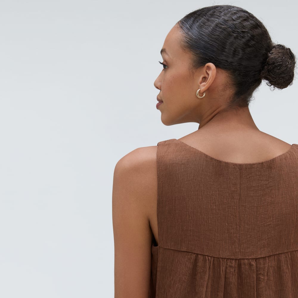 The Naia™ Ripple Tank in Walnut — detail view