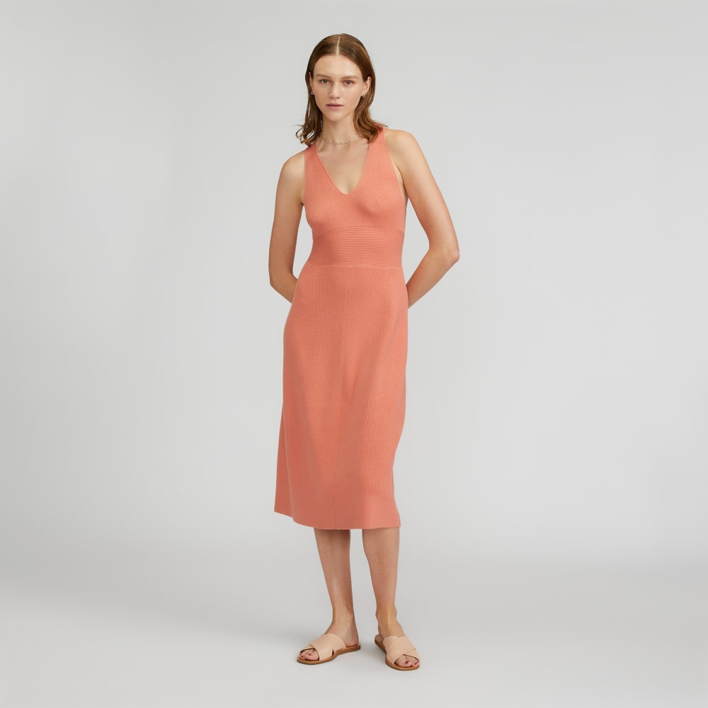 The Ribbed Cotton Cross-Back Dress in Tawny Pink — front view