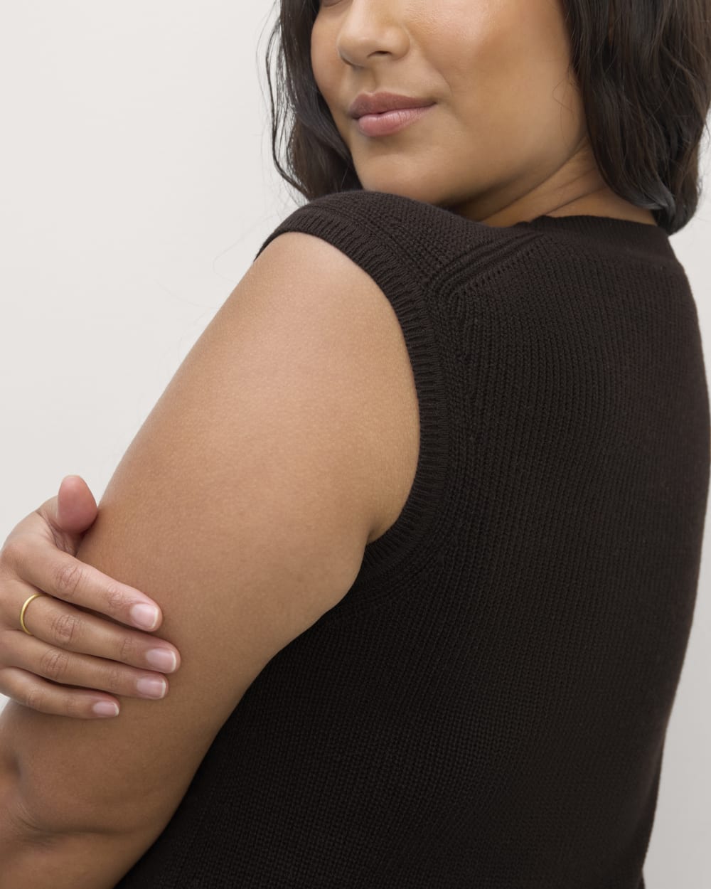 The Midi Dress in Everyday Cotton in Black — detail view