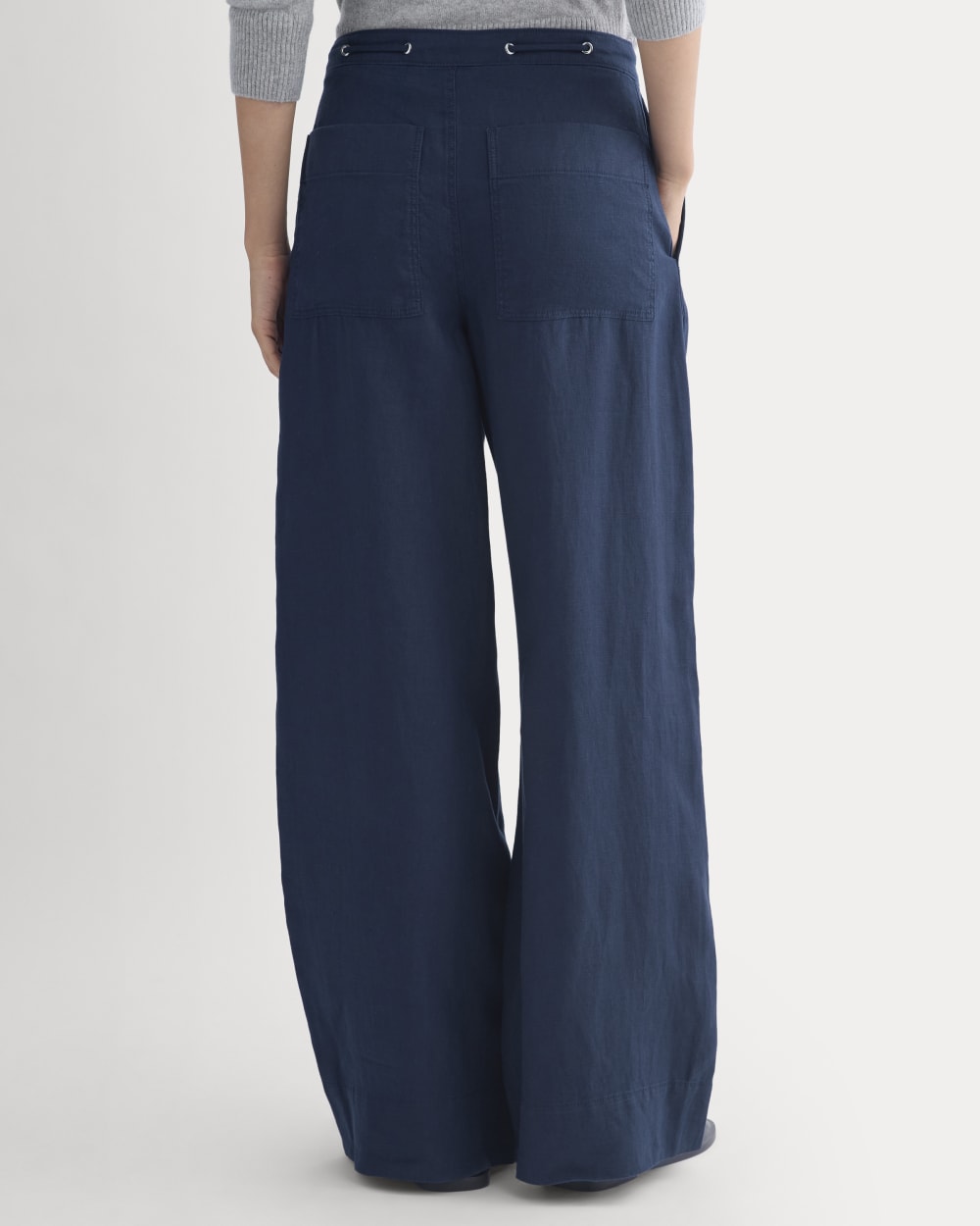 Wide-Leg Drawstring Pant in Linen in Navy — detail view