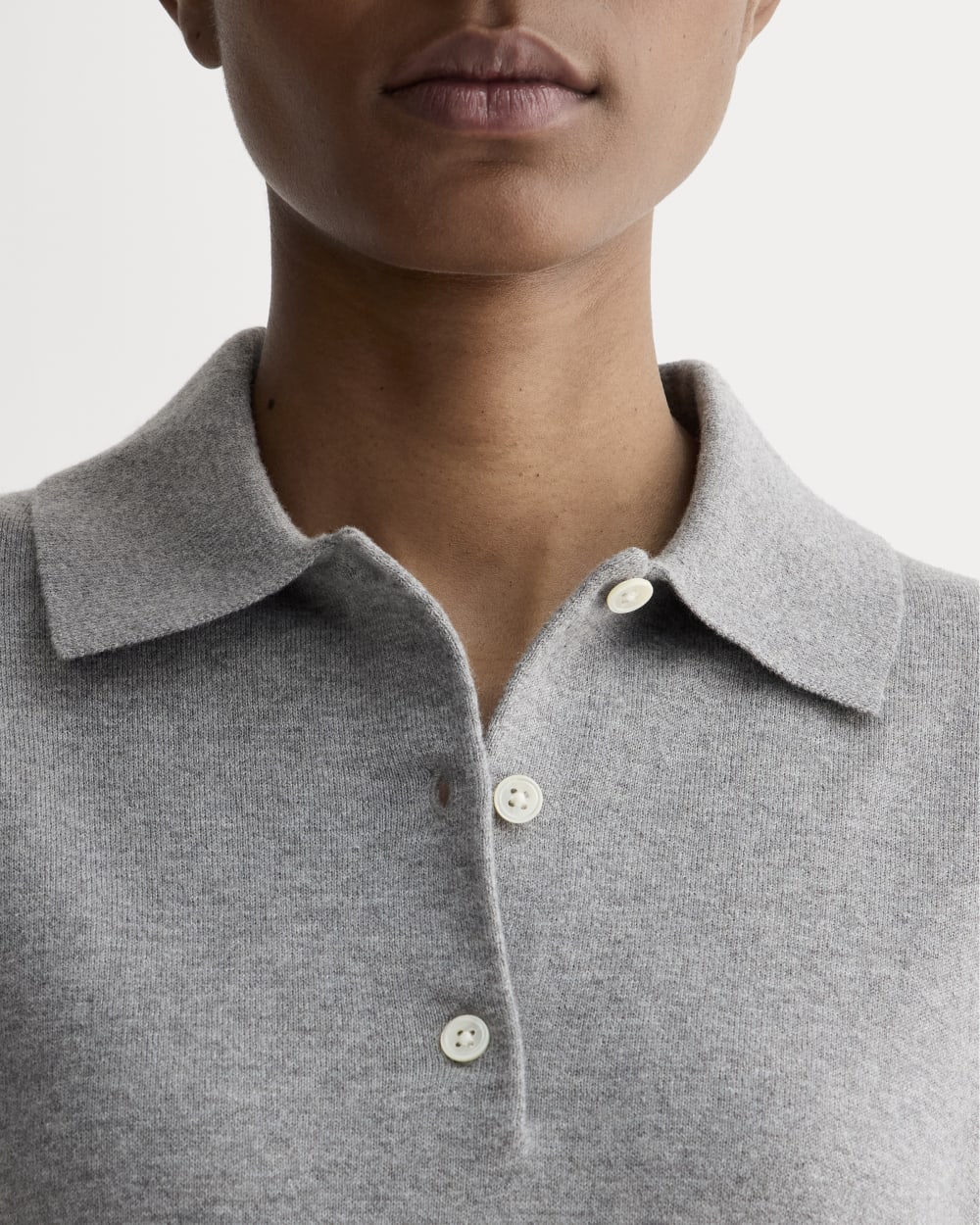 The Polo in Cotton Cashmere in Heather Charcoal — detail view