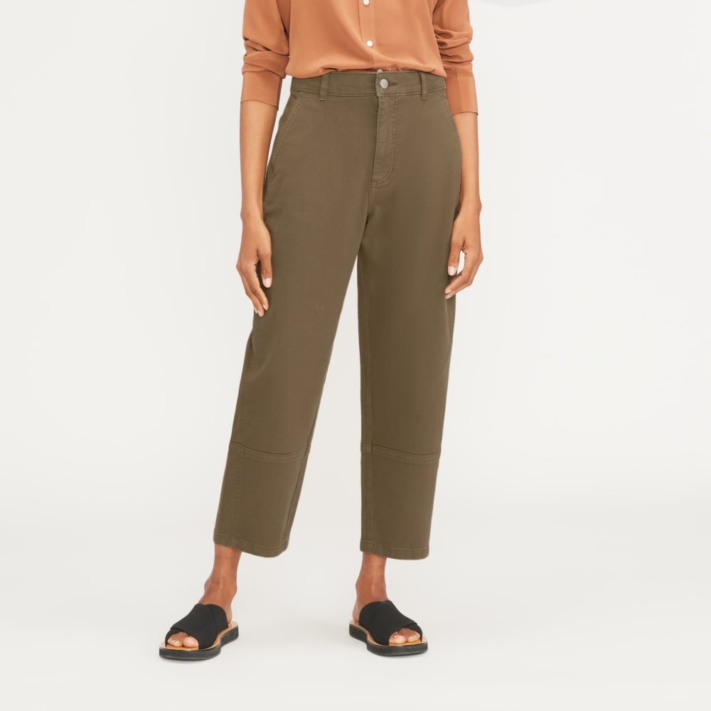 The Utility Barrel Pant in Dark Moss — detail view