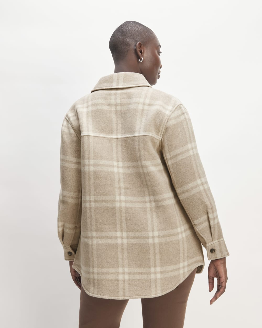 The Italian ReWool® Oversized Shirt Jacket in Taupe / Cream — detail view