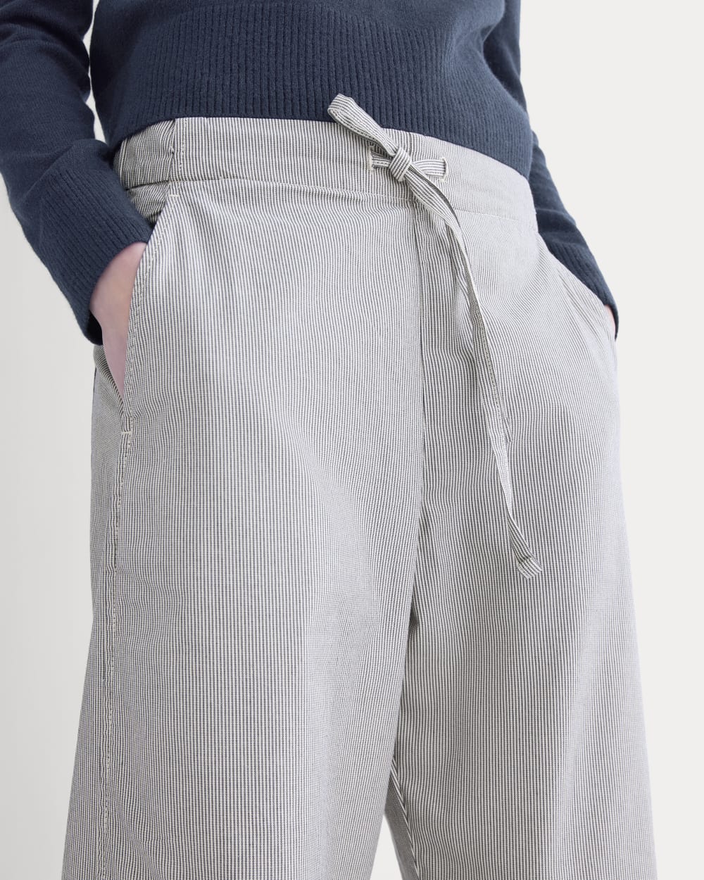 The Easy Barrel Pant in Canvas Tan / Navy — detail view