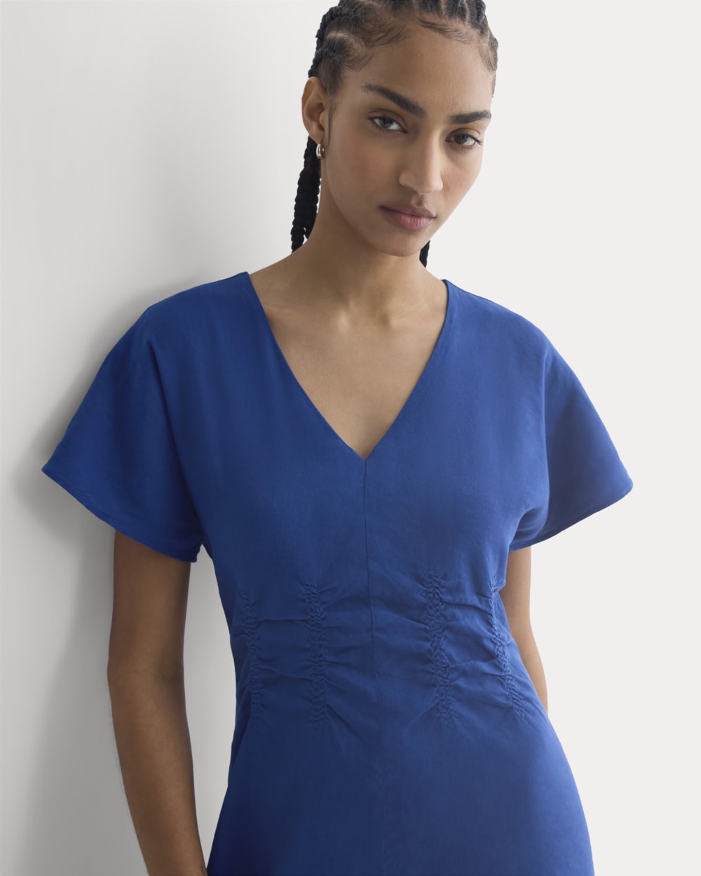 Cinched Dress in Stretch Linen in Estate Blue — detail view