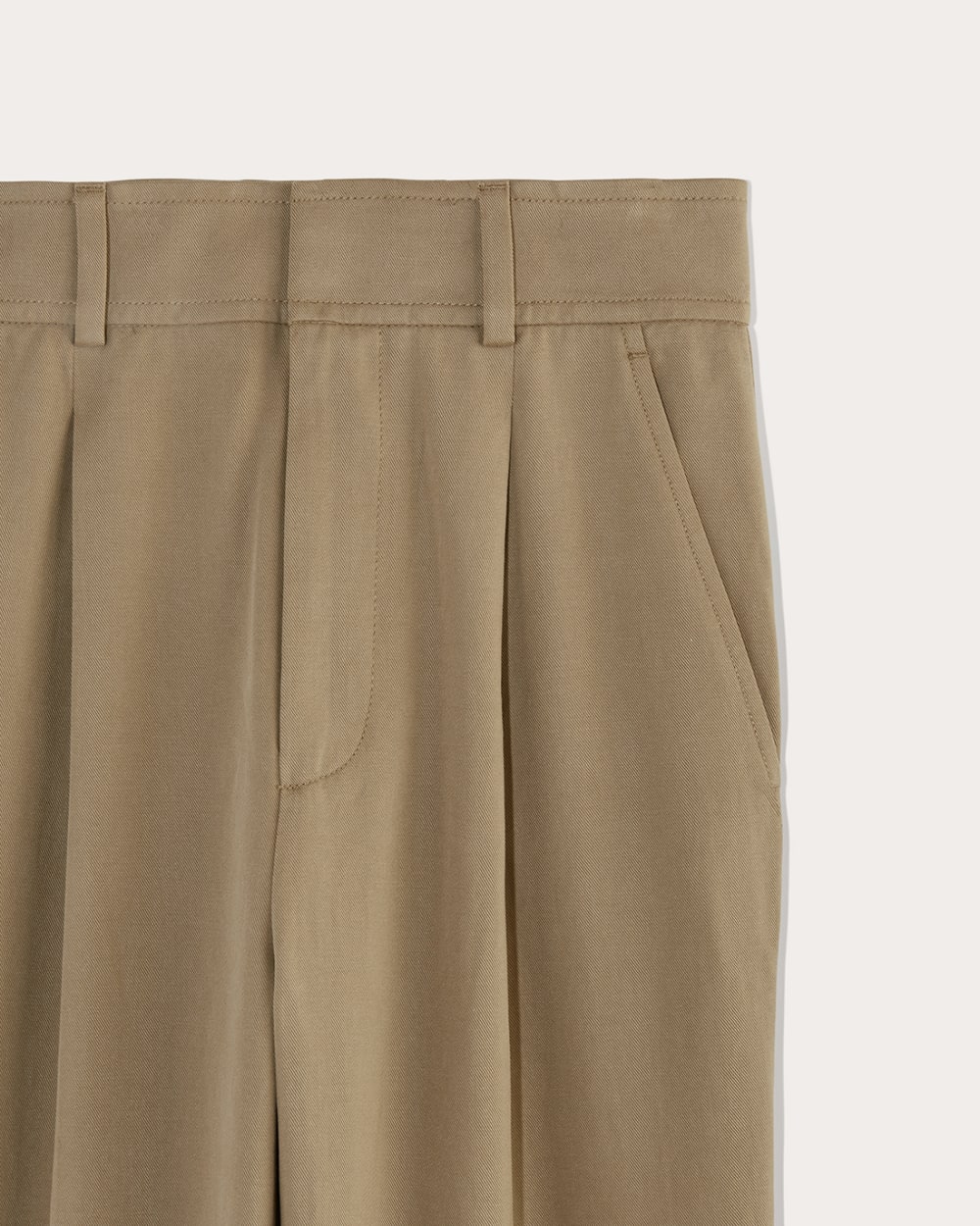 The Draper Tapered Pant in Buttersmooth in Ash Brown — detail view