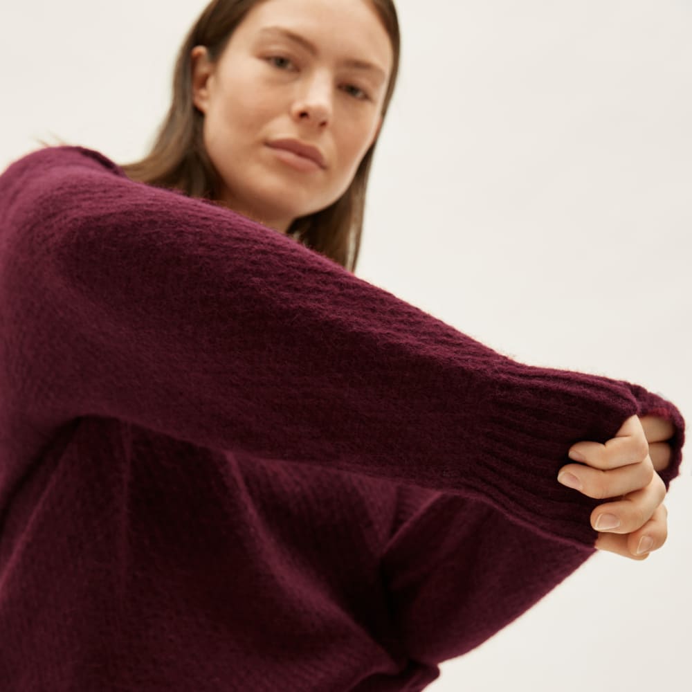 The Cocoon Crew in Alpaca in Oxblood — detail view