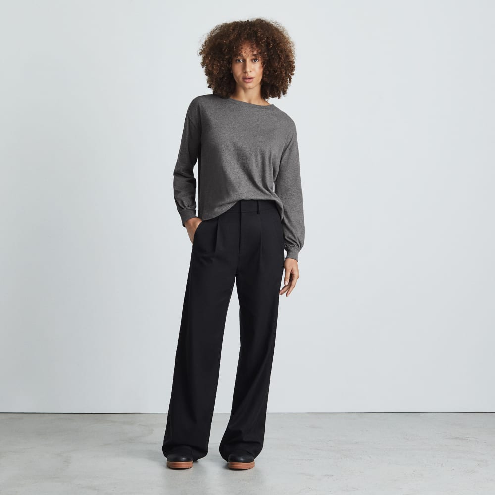 The Organic Cotton Long-Sleeve Tee in Charcoal — detail view