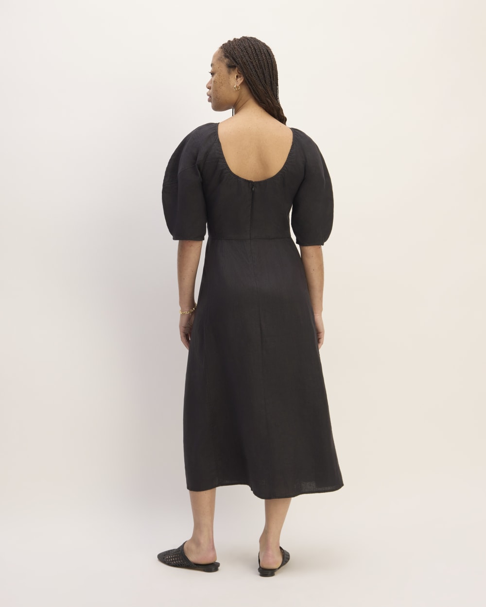 The Linen Short-Sleeve Scoop Midi Dress in Black — detail view