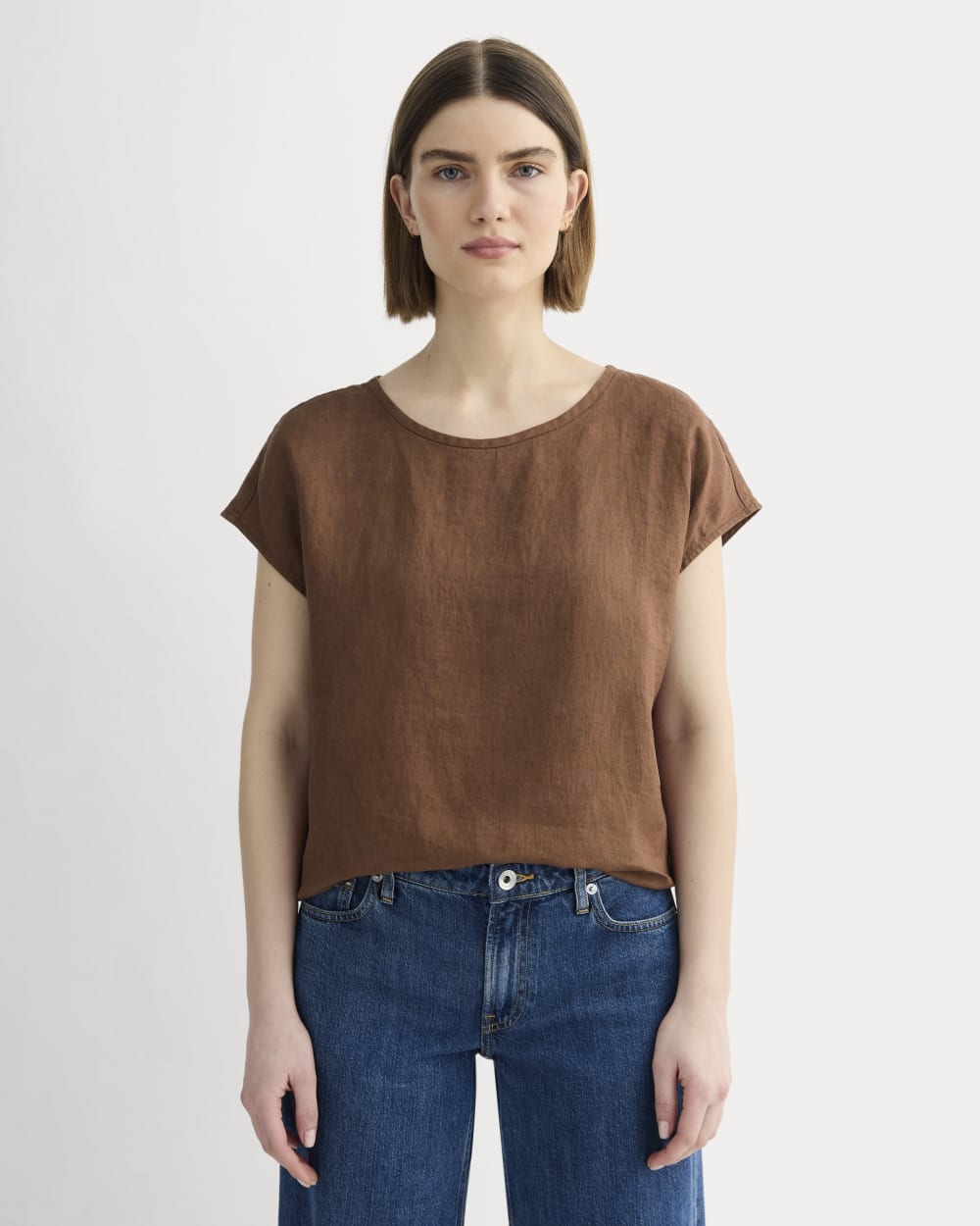 The Muscle Top in Linen in Cedarwood — front view