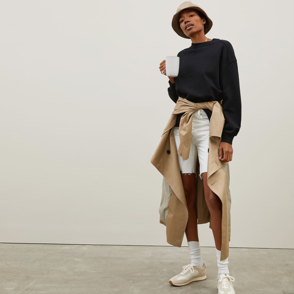 The Track Oversized Crew in Black — detail view