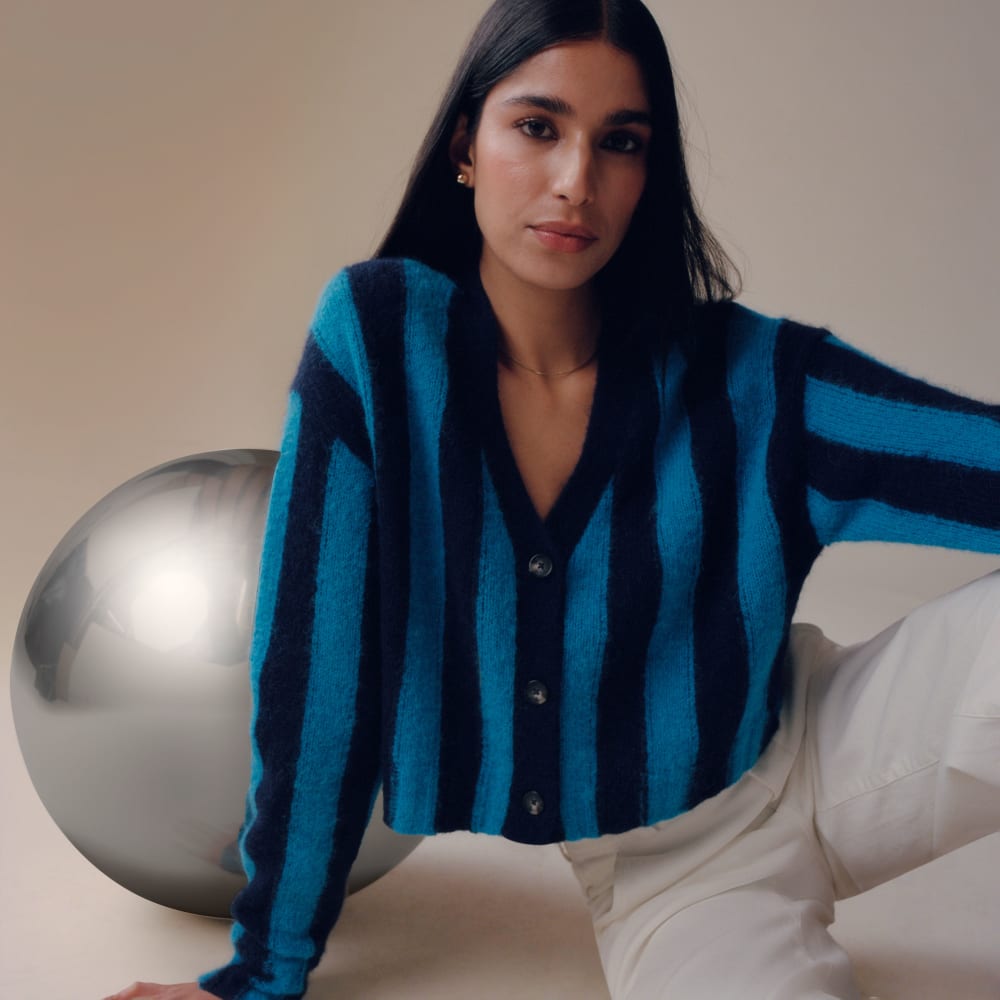 The Alpaca V-Neck Cropped Cardigan in Horizon Blue / Ocean Cavern — front view