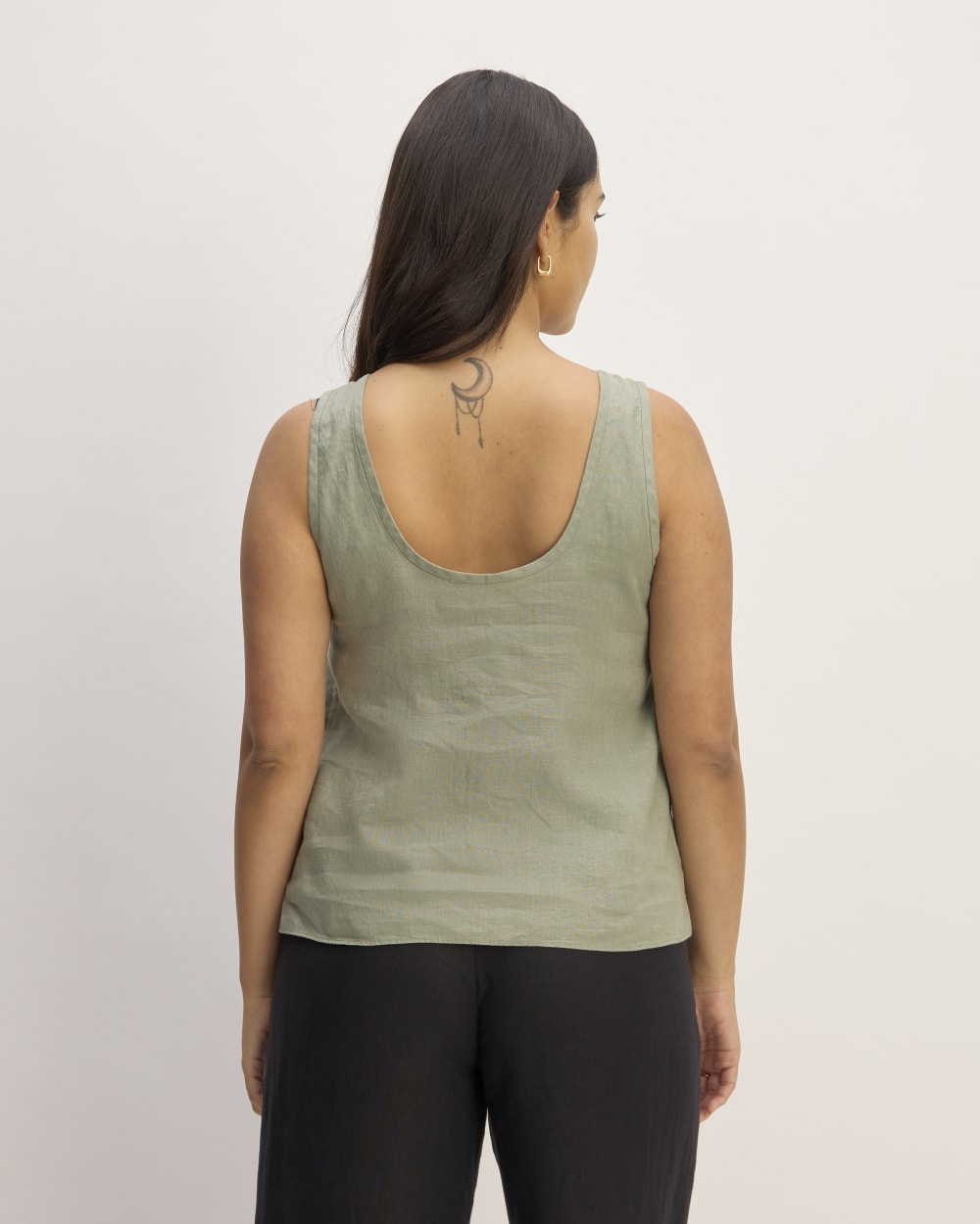 The Scoop Tank in Linen in Sage Green — detail view