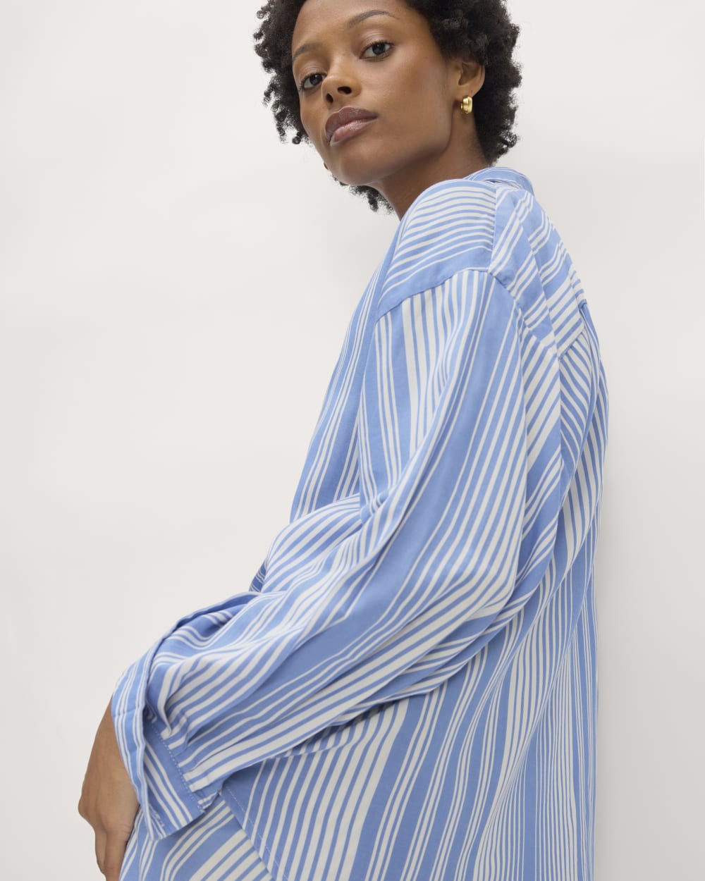 The Oversized Shirt in Butterlite in Granada Sky Blue / Bone — detail view
