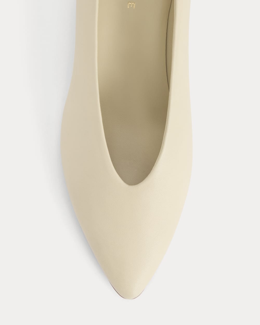 Made in Italy Almond-Toe Pump in Crema — detail view