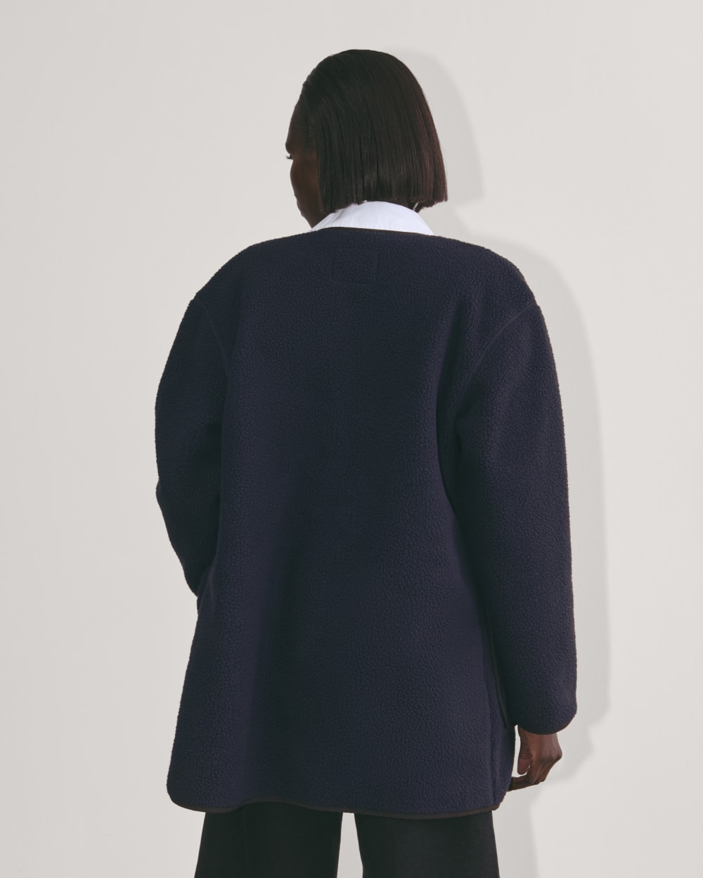 The Teddy Liner in Navy — detail view