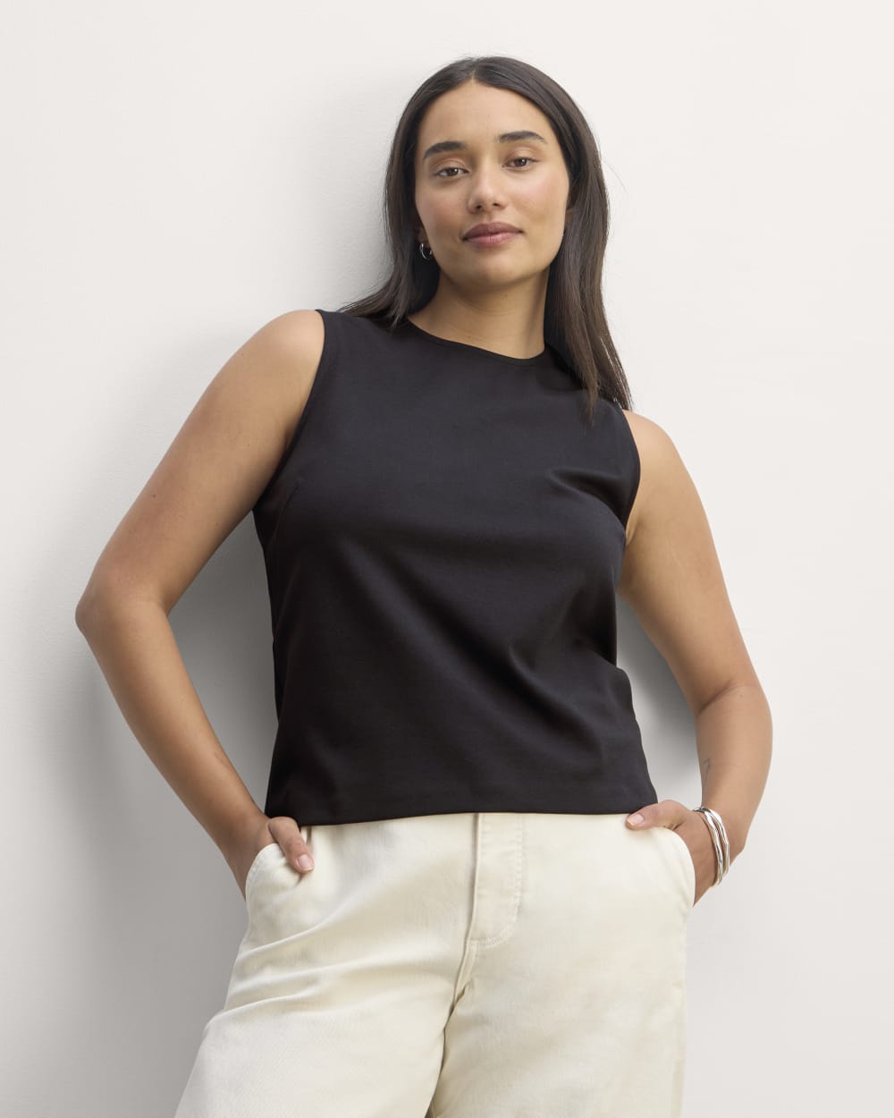 The Dream Tank in Black — front view