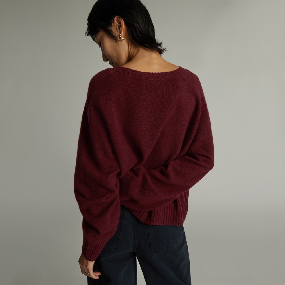 The Cashmere Boxy Crew in Tawny Port — detail view