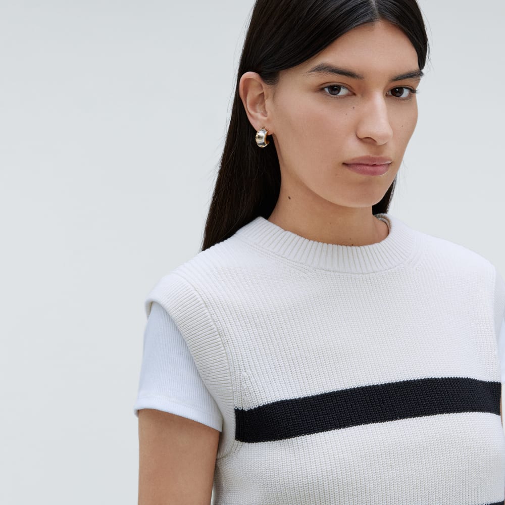 The Cotton Summer Sweater Tank in Canvas / Black — detail view