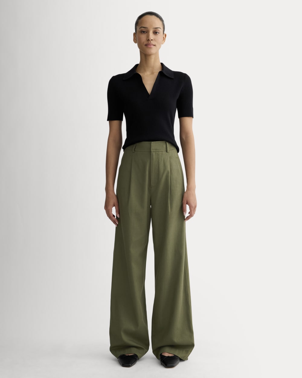 The Draper Pleated Pant in Buttersmooth in Kalamata — front view
