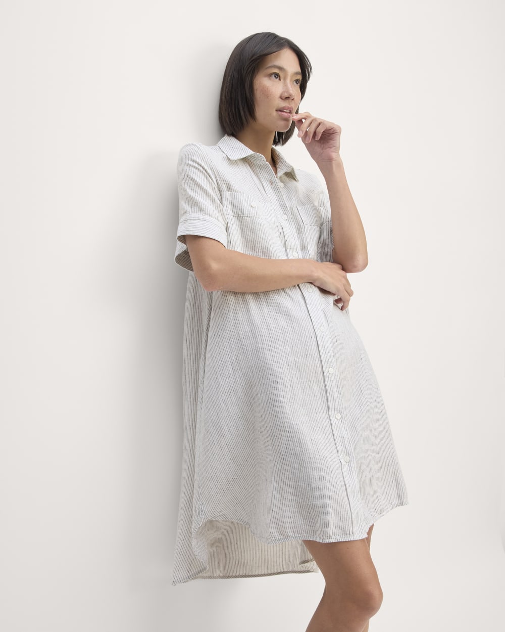The Daytripper Dress in Linen in White / Black — detail view