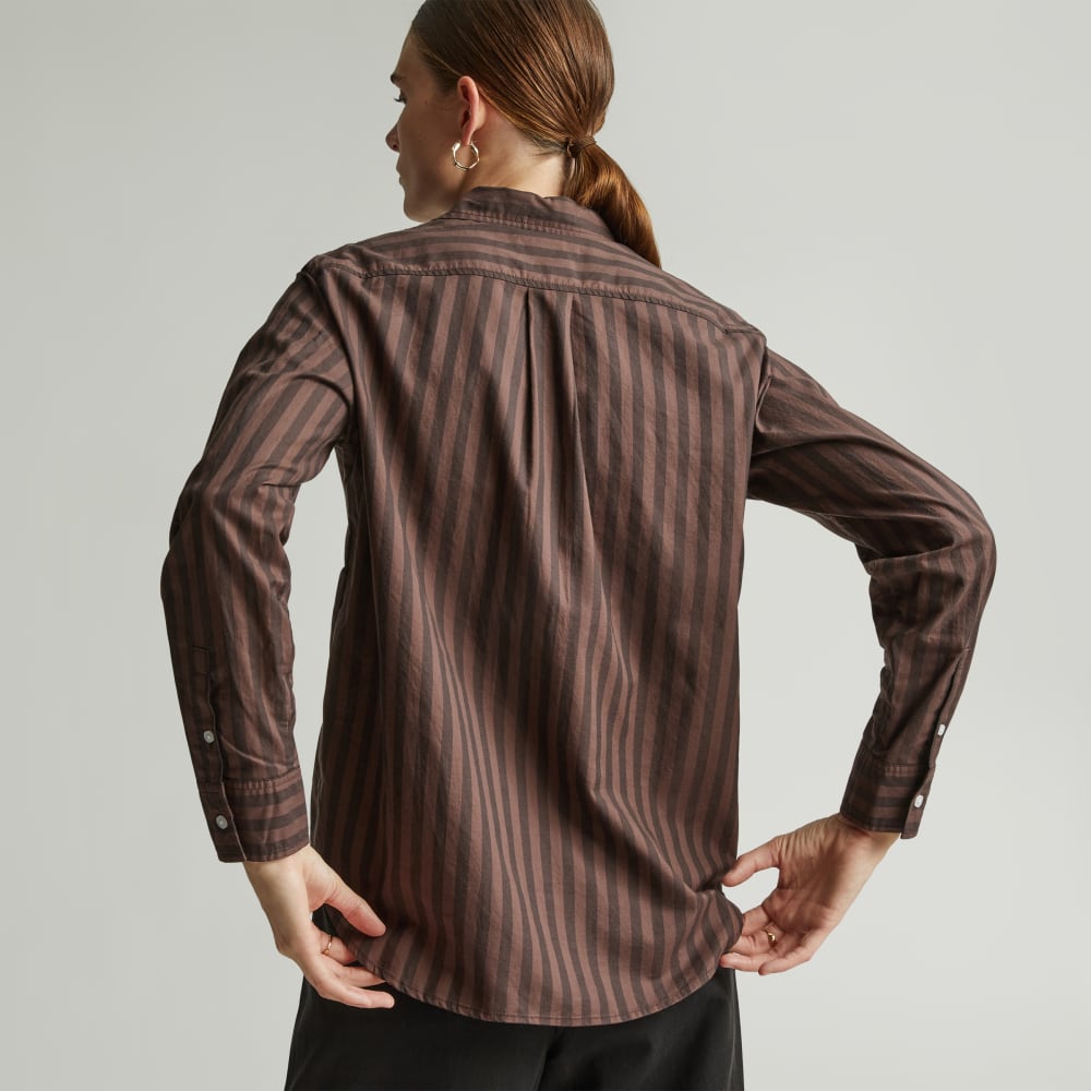 The Must-Have Shirt in Silky Cotton in Chocolate Brown / Black — detail view