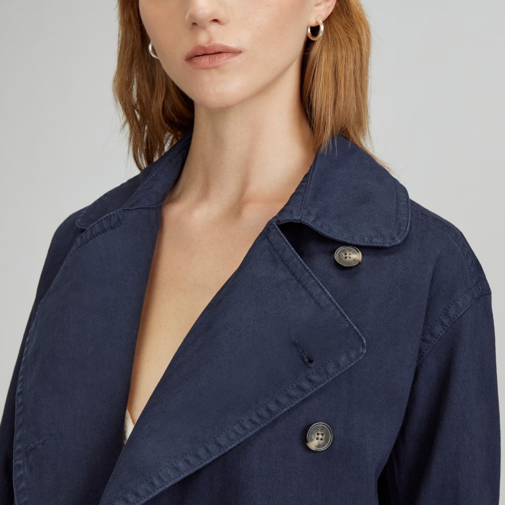 The Organic Cotton Herringbone Jacket in Navy — detail view