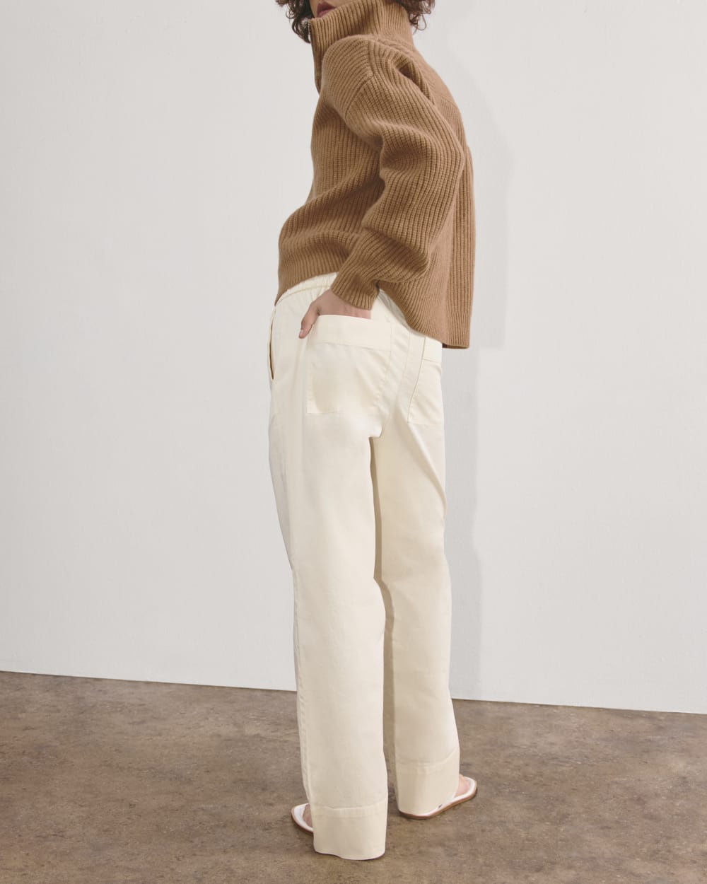 The Easy Pant in Canvas — detail view
