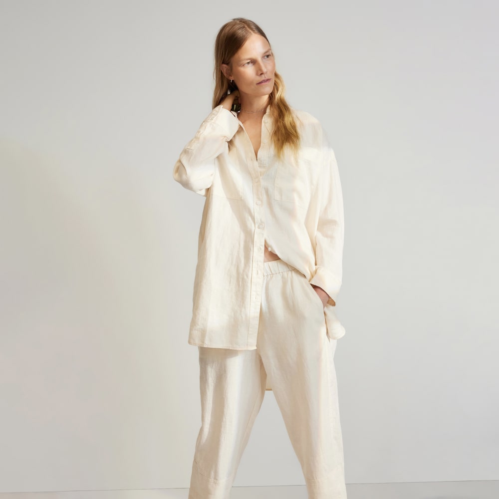 The Linen Pull-On Barrel Pant in Canvas — detail view