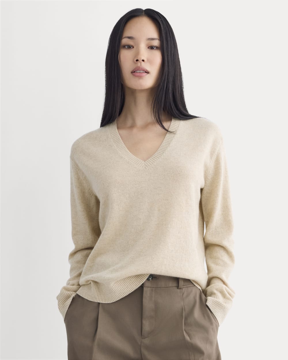 The Classic V in Cashmere in Heather Light Camel — front view