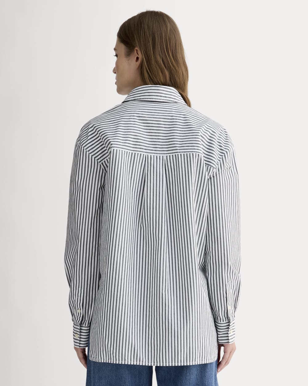 The Boyfriend Shirt in Ultrasoft Cotton in Optic White / Black — detail view