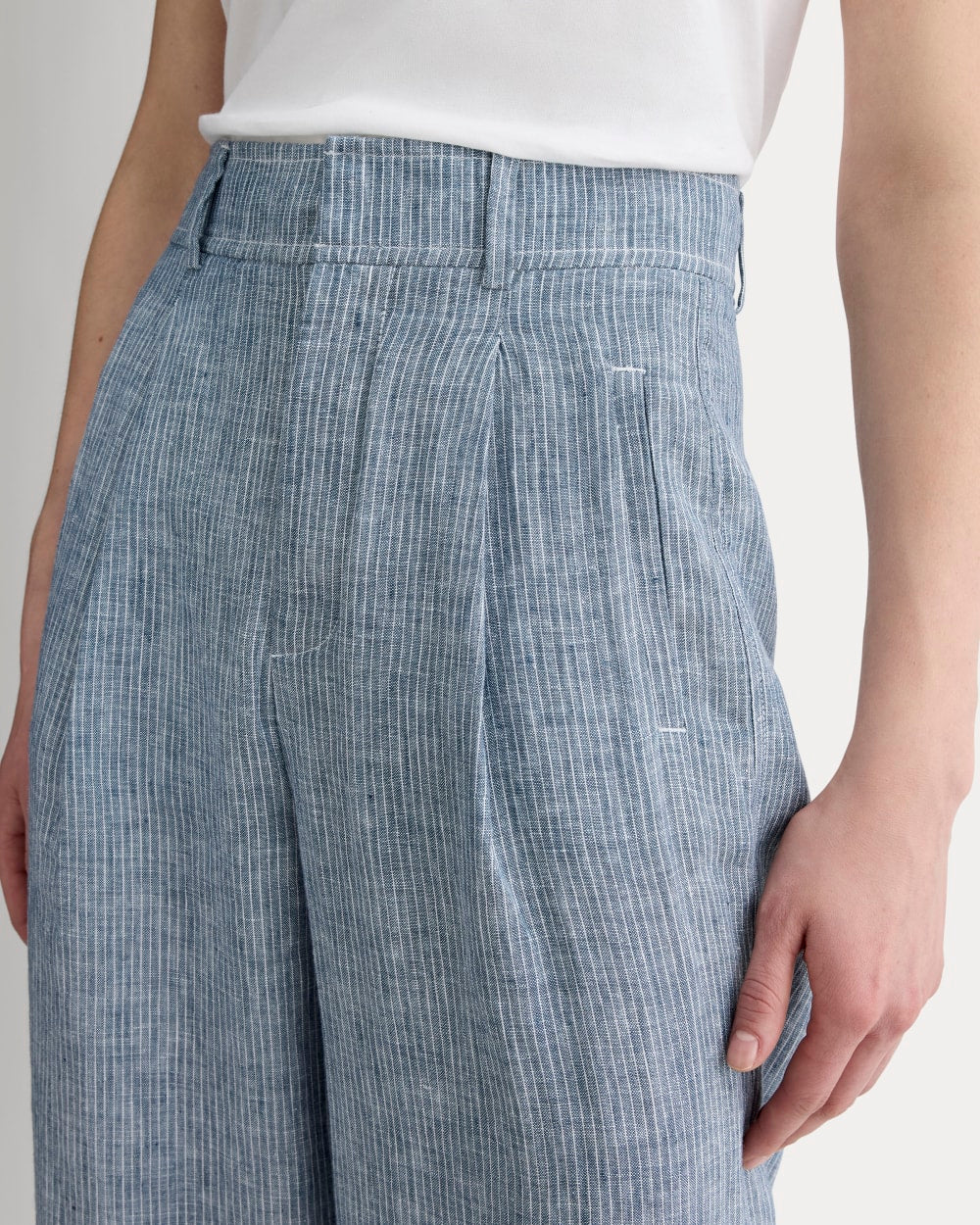 The Linen Way-High® Drape Pant in White / Blue — detail view