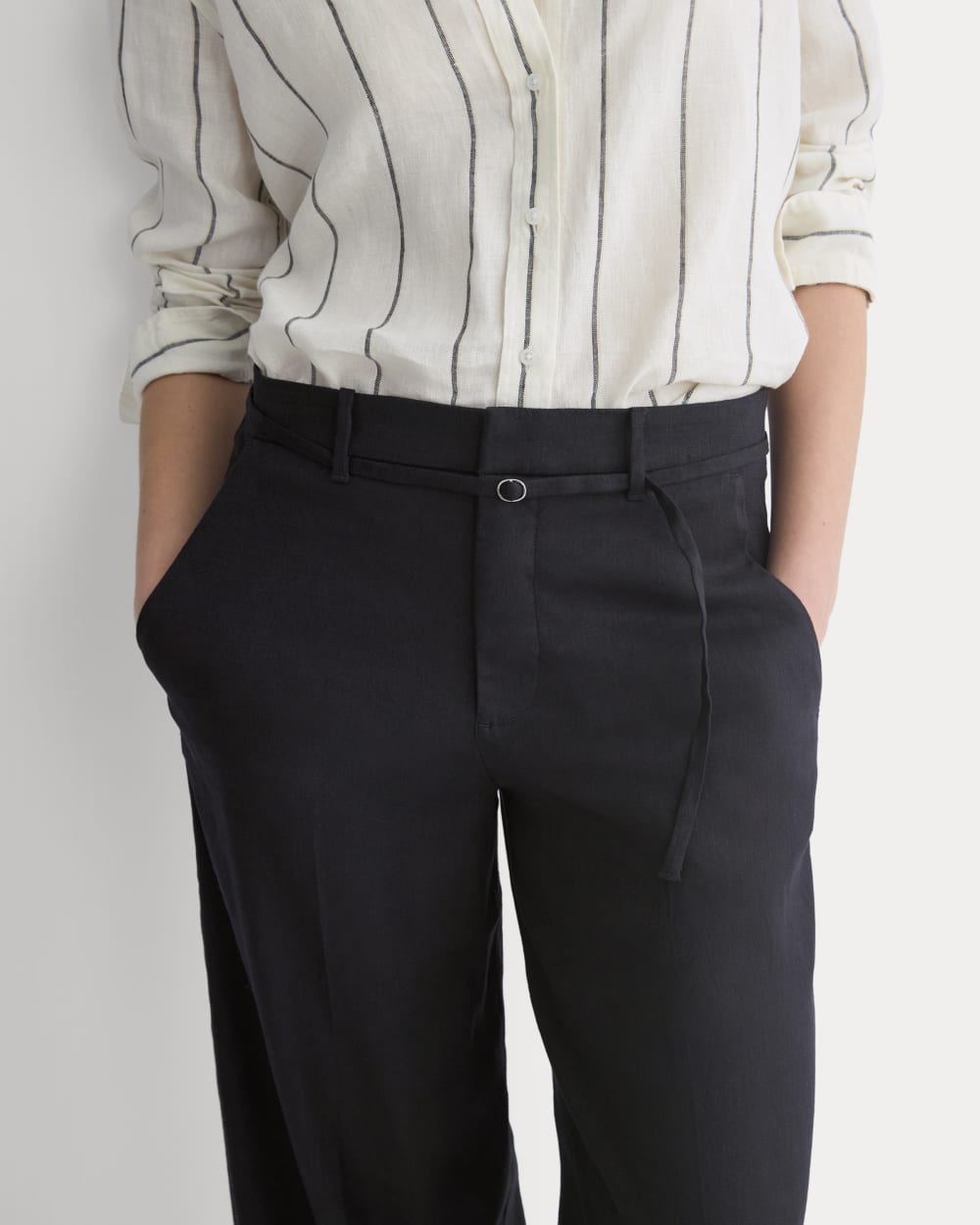 Wide-Leg Belted Pant in Stretch Linen in Black — detail view
