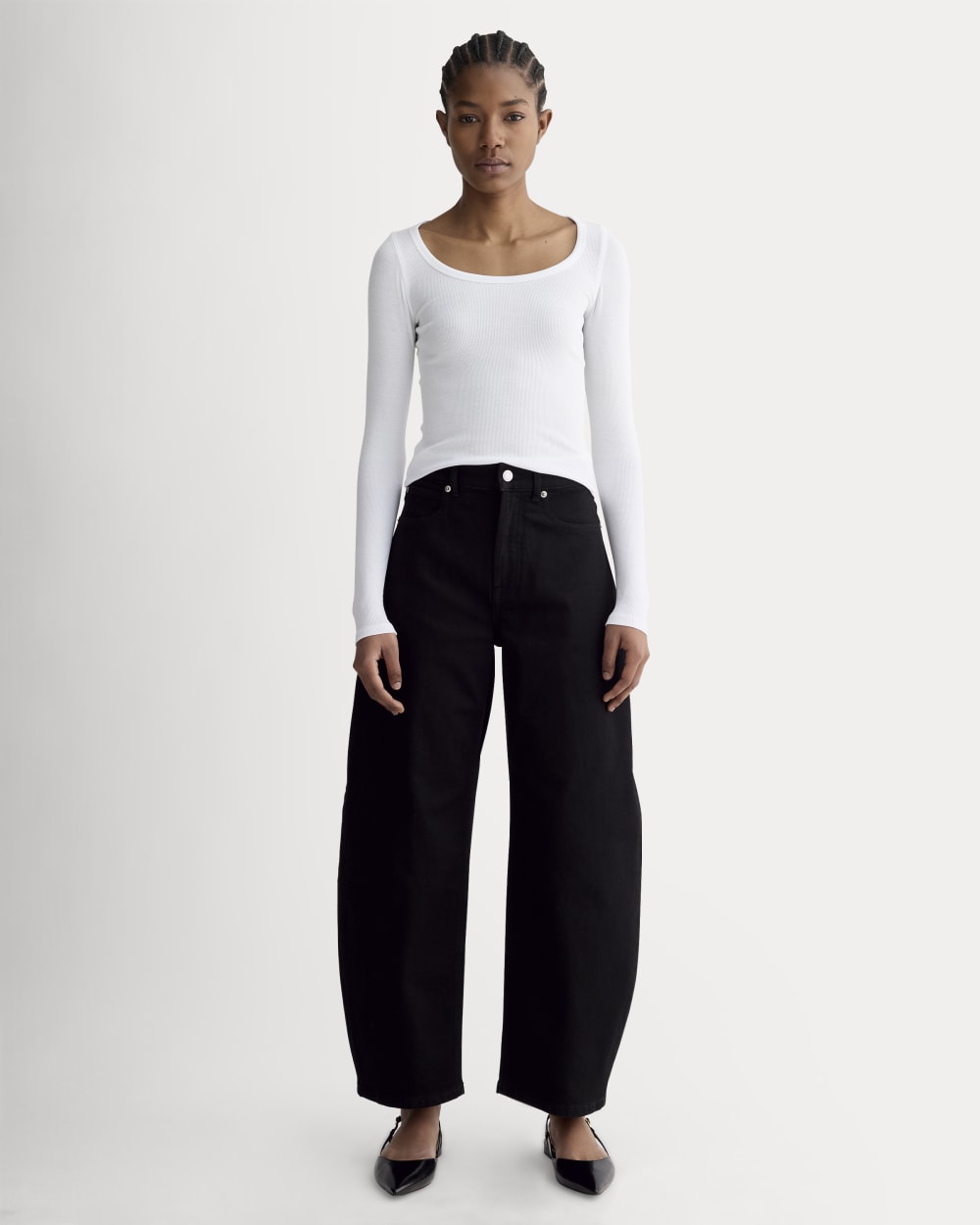 The Luxe Rib Long-Sleeve Scoop-Neck Tee in White — detail view