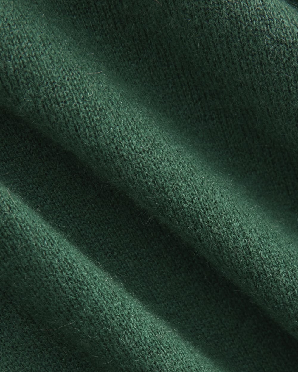 Cashmere Cropped Cardigan in Hunter Green — detail view