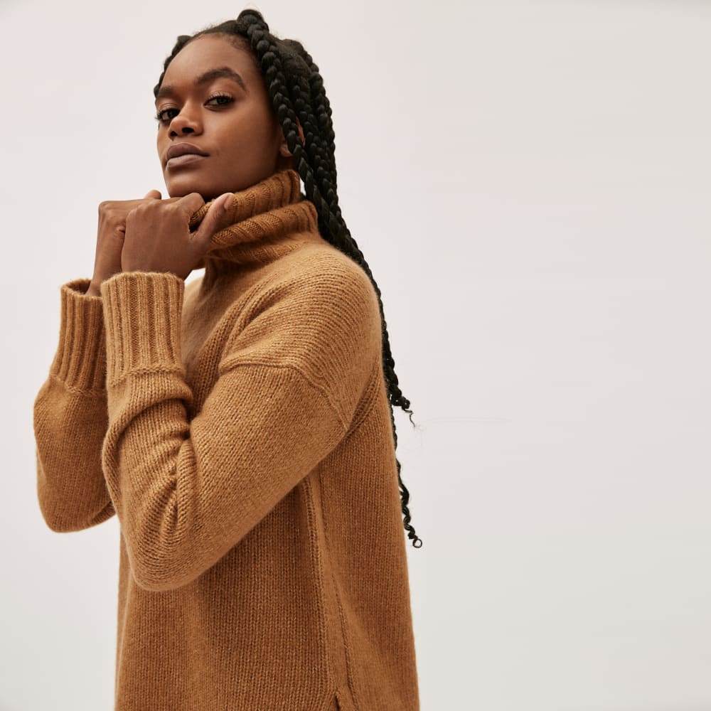 The Cloud Turtleneck in Heathered Chai — detail view