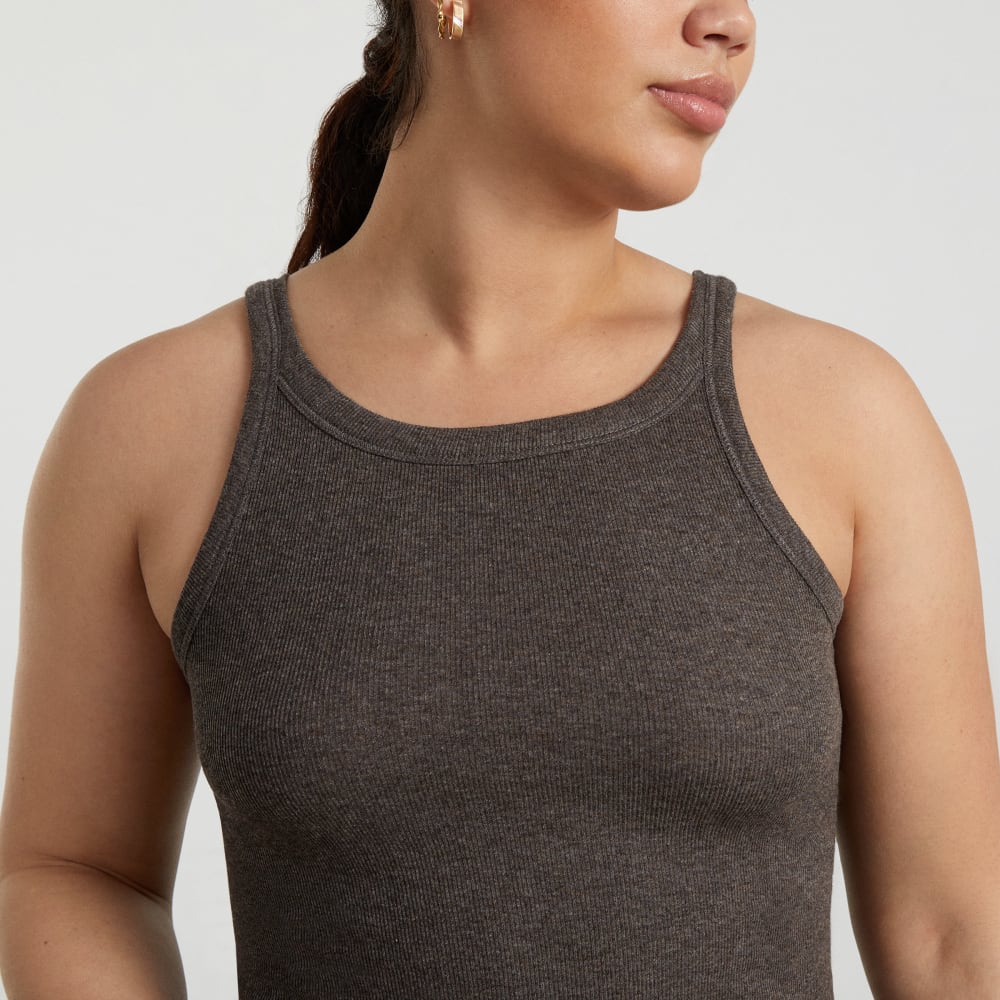 The Pima Micro-Rib Short Tank in Heathered Fatigue — detail view