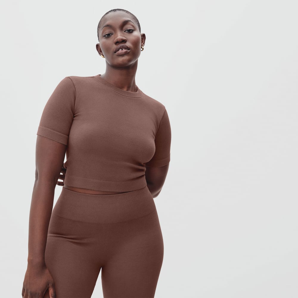 The Seamless Tee in Acorn — alternate view