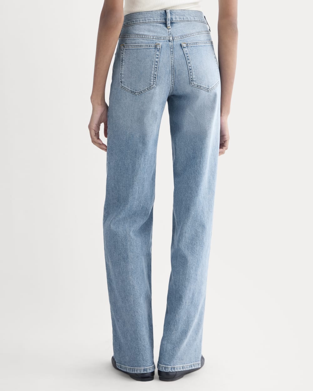 The Column Jean in Vintage Light Indigo — detail view