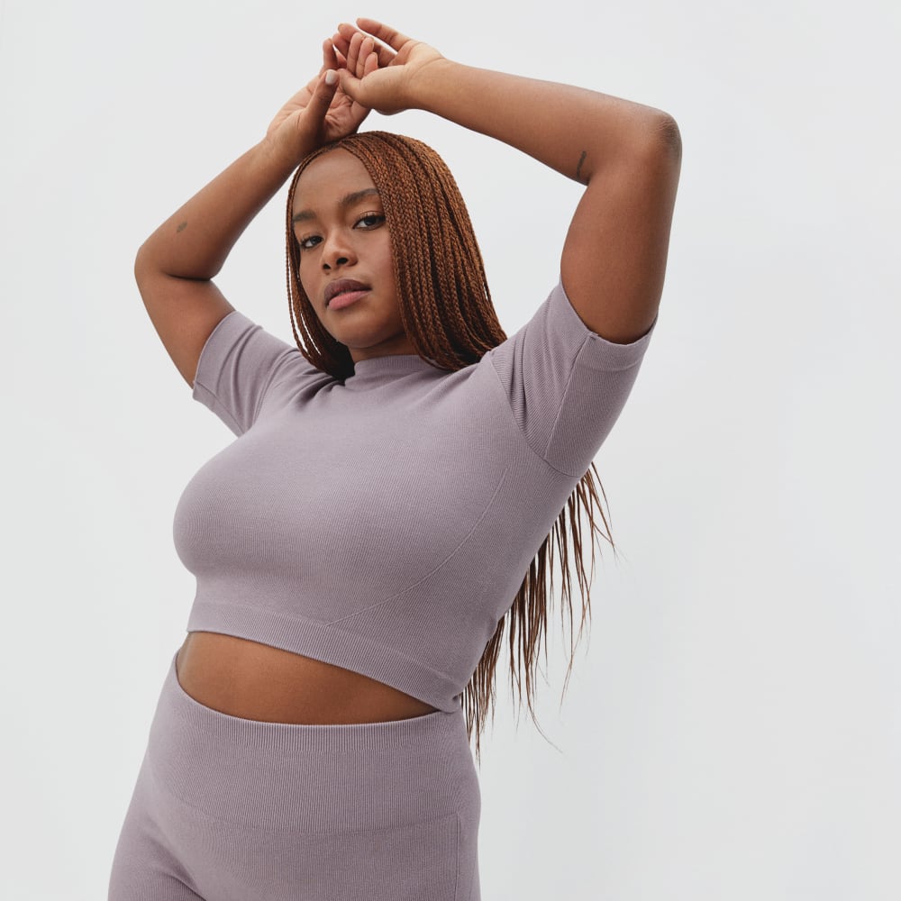 The Seamless Tee in Dusty Lavender — alternate view