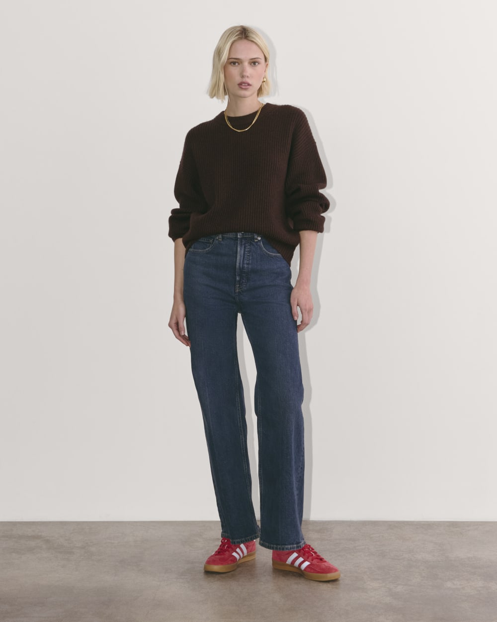 The Cocoon Crew in Wool Cashmere in Americano — detail view