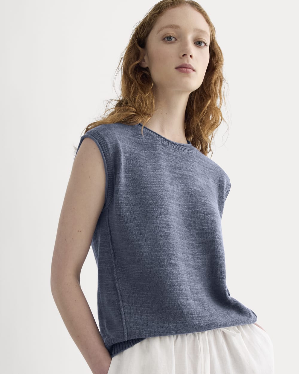 The Muscle Sweater in Cotton Linen in Indigo — detail view