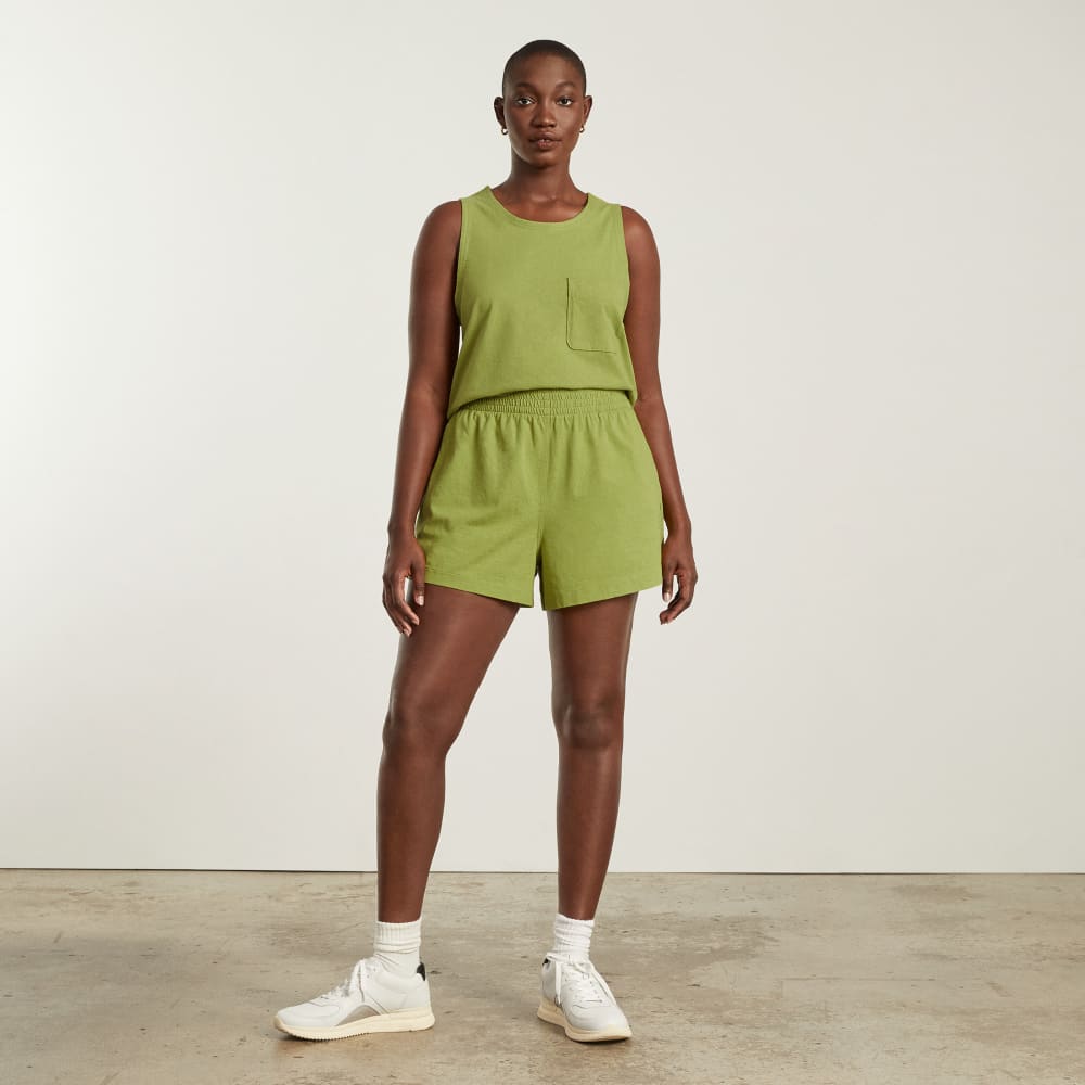 The Premium Weight Cropped Pocket Tank in Pepper — detail view