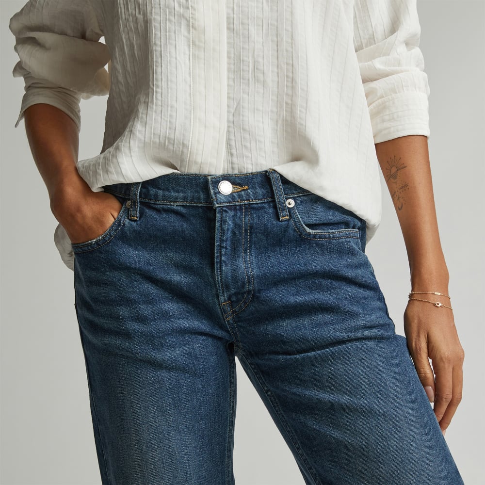 The Low-Rise Shortie Jean in Dark Ink — detail view