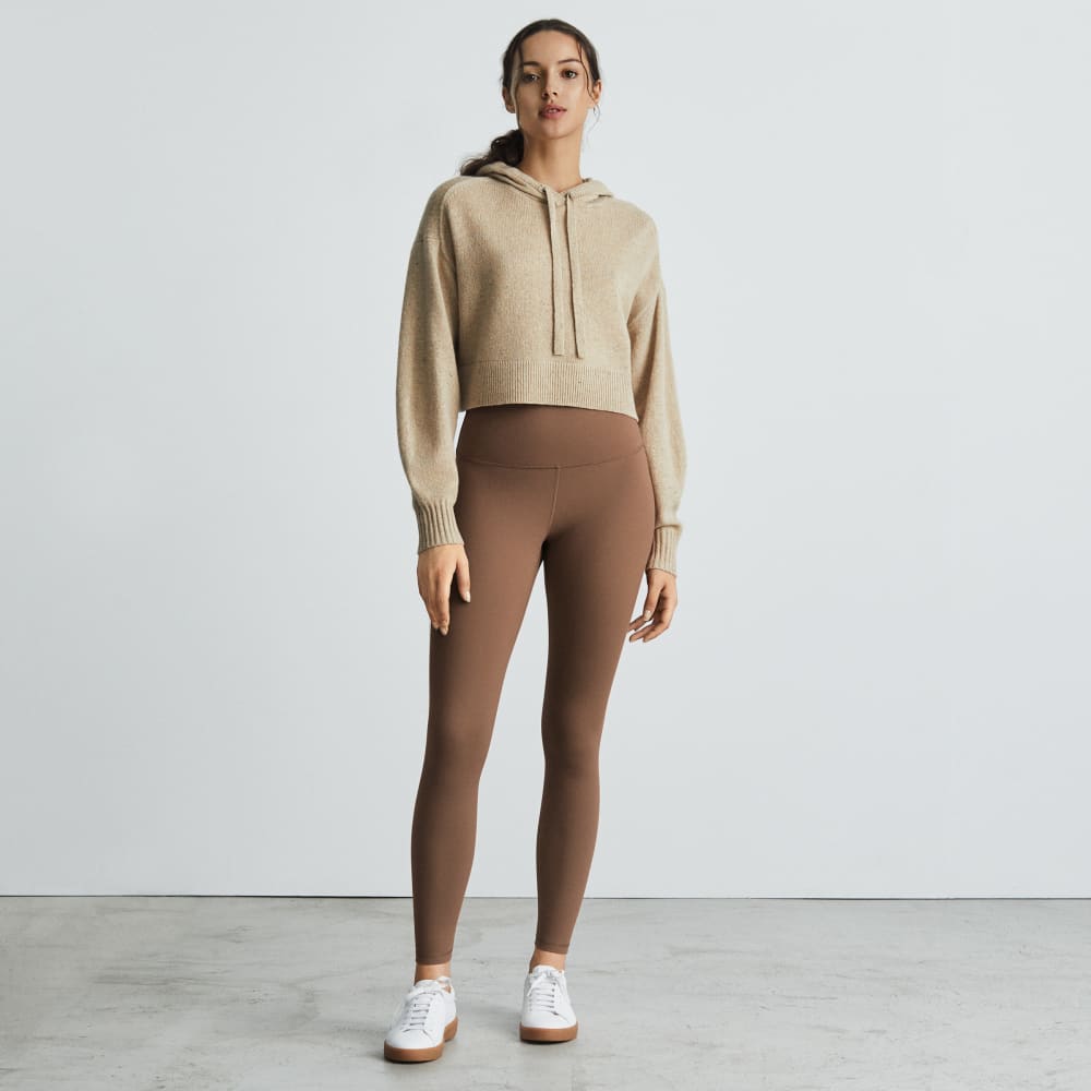 The Perform 24/7 Legging in Mocha — detail view