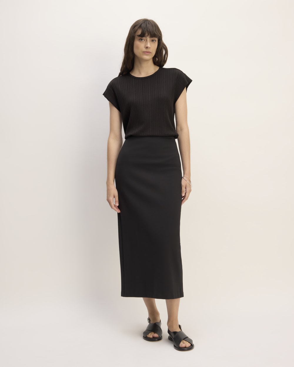 The Rib Muscle Tee in Black — detail view